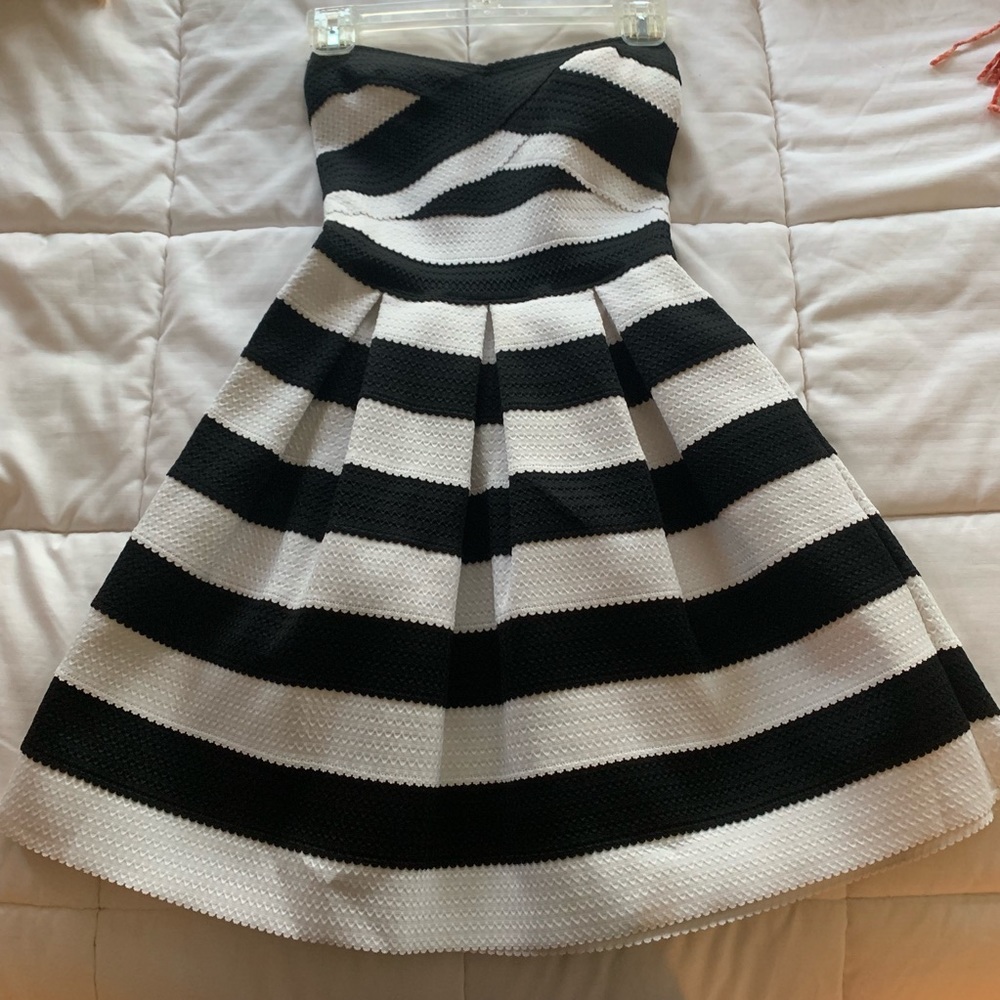 Express Striped Dress ☆